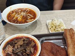 大传统猪肉面-老柴削面(向阳里店)