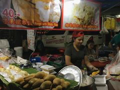 -芒果糯米饭摊子