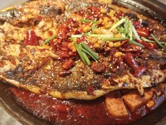 -鸣记脆皮烤鱼·海鲜烤鱼(三八广场店)