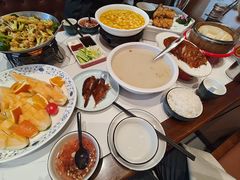 -梅利汴京烤鸭•开封豫菜地标店(东大街店)