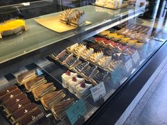 -Dough&Joe团憩(瑞虹天地月亮湾店)