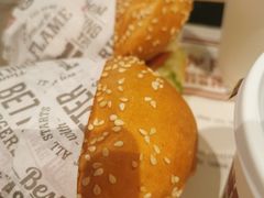 -The Habit Burger Grill 哈比特汉堡(复兴soho店)