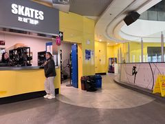 -冠军冰场CHAMPION RINK(百联又一城店)