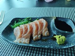 -亚洲国际大酒店·云顶阁旋转自助餐厅