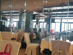 大堂-鹏城人家海鲜酒家·23年老字号(较场尾店)