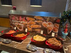 -广州万富希尔顿酒店·感趣自助餐厅·金秋蟹宴生蚝海鲜刺身