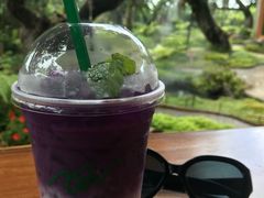 -Chom Cafe and Restaurant