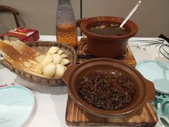 -有红鸡毛店·川菜(建设路店)