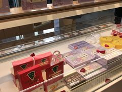 -好利来(万卉路店)