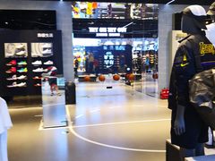 -NIKE品牌体验店(金源新燕莎店)