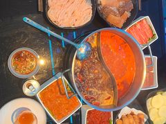 -唯爱KTV聚会餐厅(仙林东城汇店)