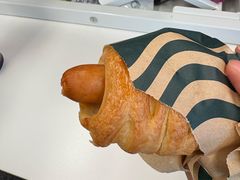 -星巴克臻选(上海中环广场2F店)