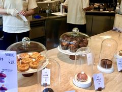 -VERIE BAKEHOUSE