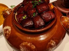 紫砂红烧肉-松鹤楼·非遗·苏帮菜(融科店)