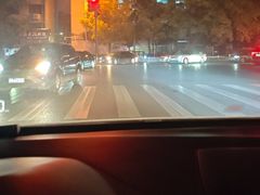 -胖东来生活广场(健康路店)