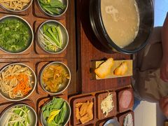-银米·云南传统过桥米线(双廊黑金冠店)