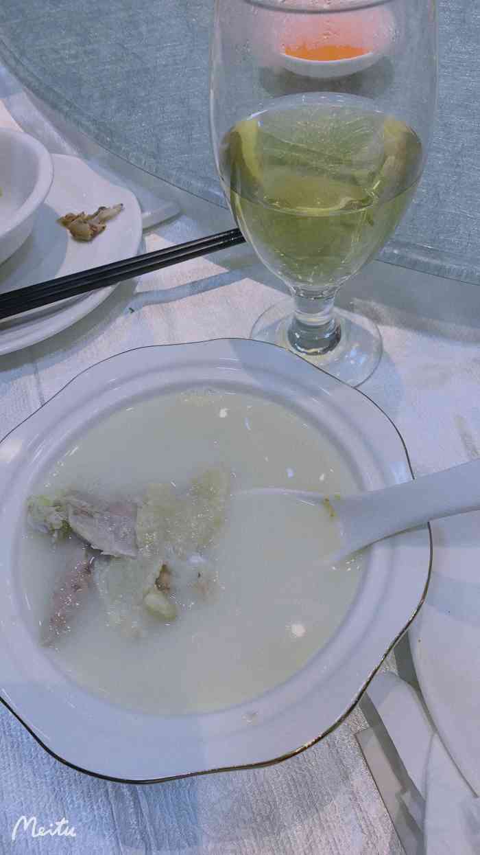 御海湾大酒楼-"有一段时间没来没来御海湾大酒楼,环境还可.