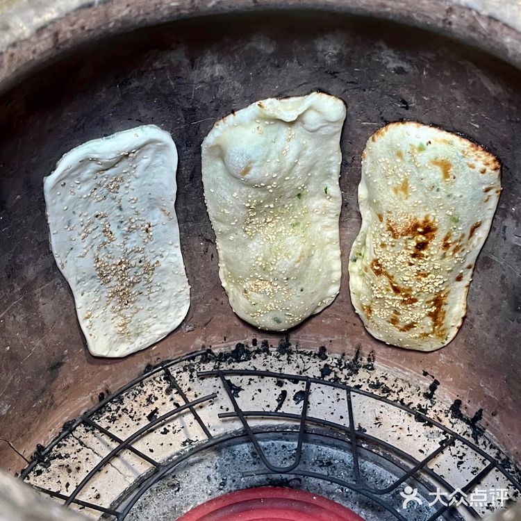 为了这口烧饼夹羊肉串我想每天都来官亭路!