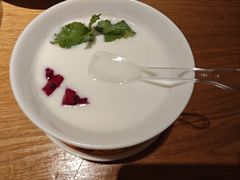 北京酸奶配蜂蜜-老北京炸酱面·烤鸭(前门店)