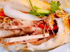 -Bánh Mì Huynh Hoa