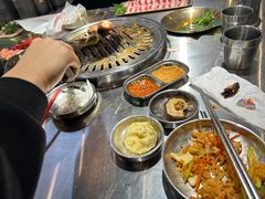 -哈哈碳都·牛肋条无限自助烤肉(宝龙店)