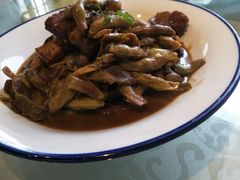 -依江春水烤鸭店