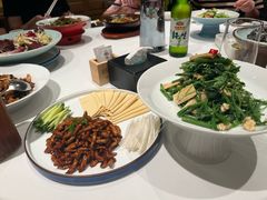 京酱肉丝-北平楼·烤鸭·北京菜(牡丹园店)