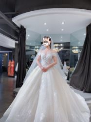 -艾米丽婚纱礼服