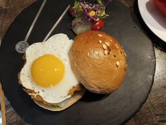 -HIGH FIVE哈福手工汉堡(桂林路店)