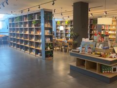 -魔方城市书房(中街益田店)