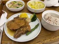 -雪梅月子中心(华侨城店)
