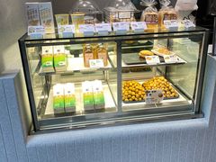 面包甜点陈列柜-喜茶(广州中山六路店)