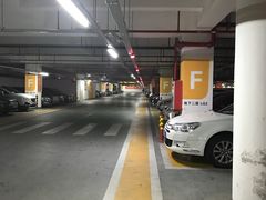 -万象城-停车场