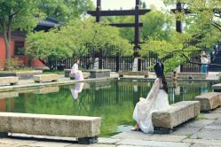 -汉仪华裳汉服馆(打浦桥店)