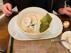 -上海和平饭店维克多咖啡厅 Victor's