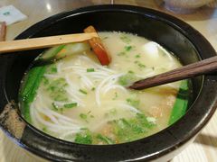 -蒙自源米线大王(昆明站店)