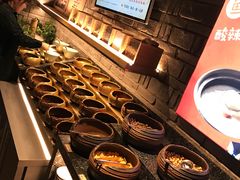 -老牌坊云南鱼豆花火锅(哈西万达店)