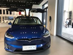 -TESLA 特斯拉(上海太古汇体验店)
