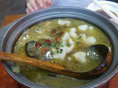 石锅酸菜鱼-周鱼小馆石锅酸菜鱼(活力汇店)