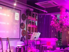 -樱花里音乐餐吧·牛扒椰子鸡(东圃店)