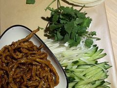 京酱肉丝-关东小磨东北菜(上海长风大悦城店)