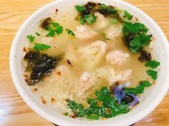 -三好食堂(煎饺·馄饨·肉饼米线·盛世广场店)