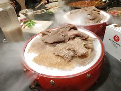 -茅草房·河畔园林火锅
