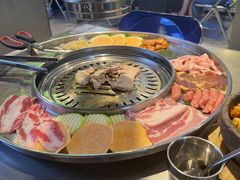 -哈哈碳都·牛肋条无限自助烤肉(台江万达店)