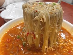 -湖南人家湘菜馆(镇江路店)