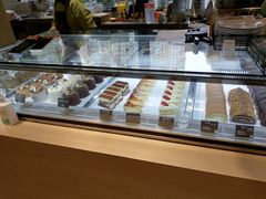 -Dough&Joe团憩(瑞虹天地月亮湾店)