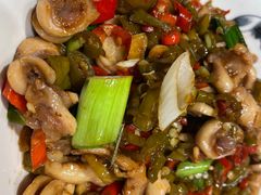 -湘潭九龙鱼头店(城南西路店)