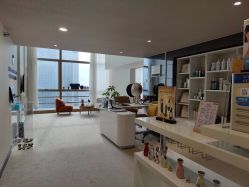 -JNK皮肤管理中心