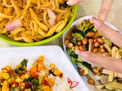 -许西美食一条街