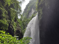 -龙水峡地缝景区